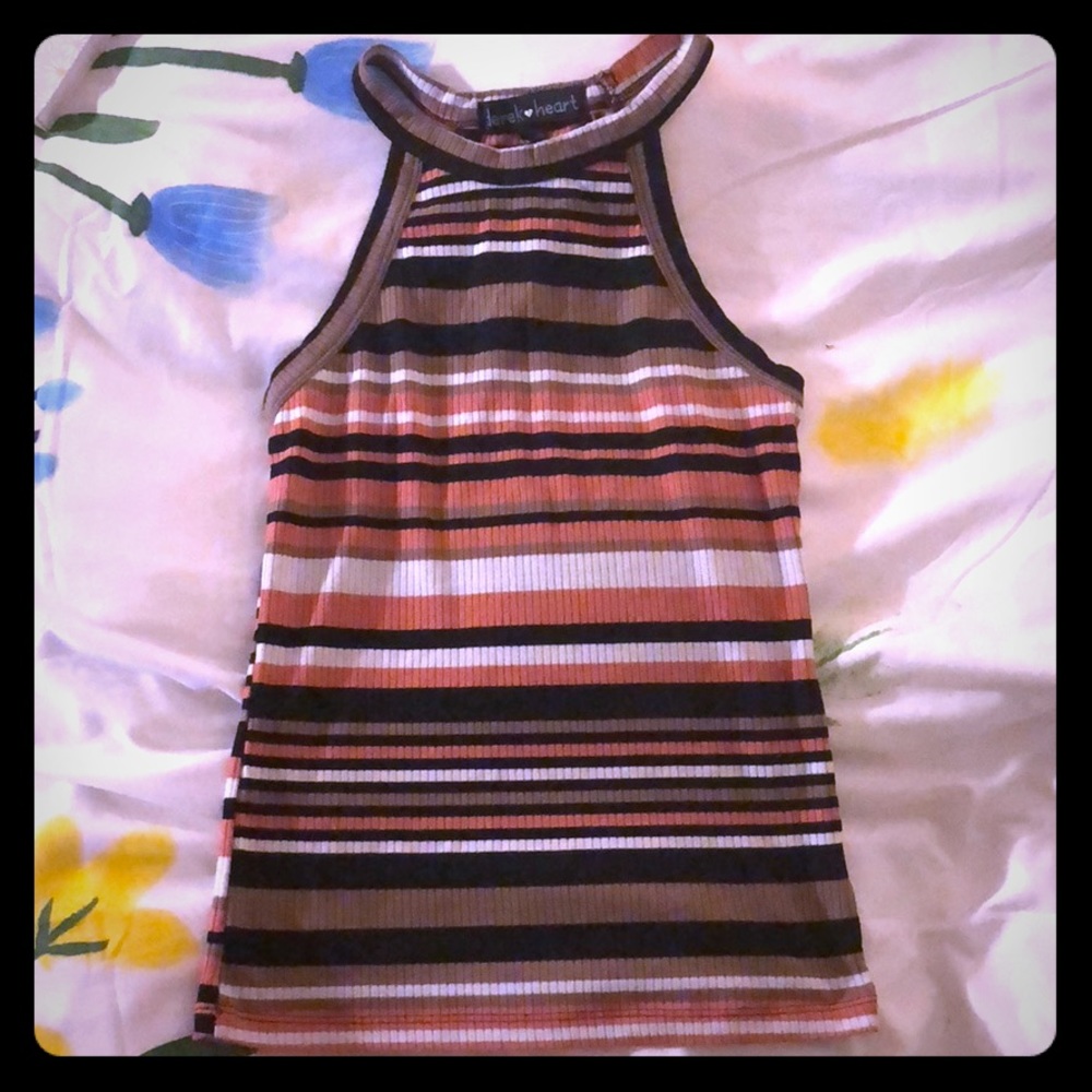 Sleeveless shirt